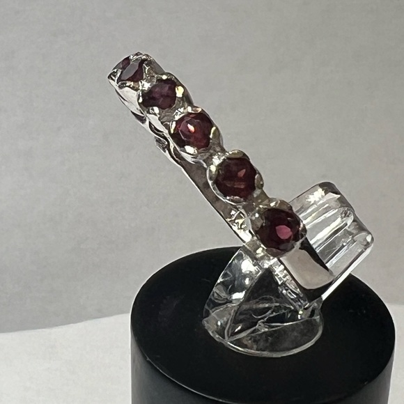 New Real Garnet SS Ring - Picture 3 of 4
